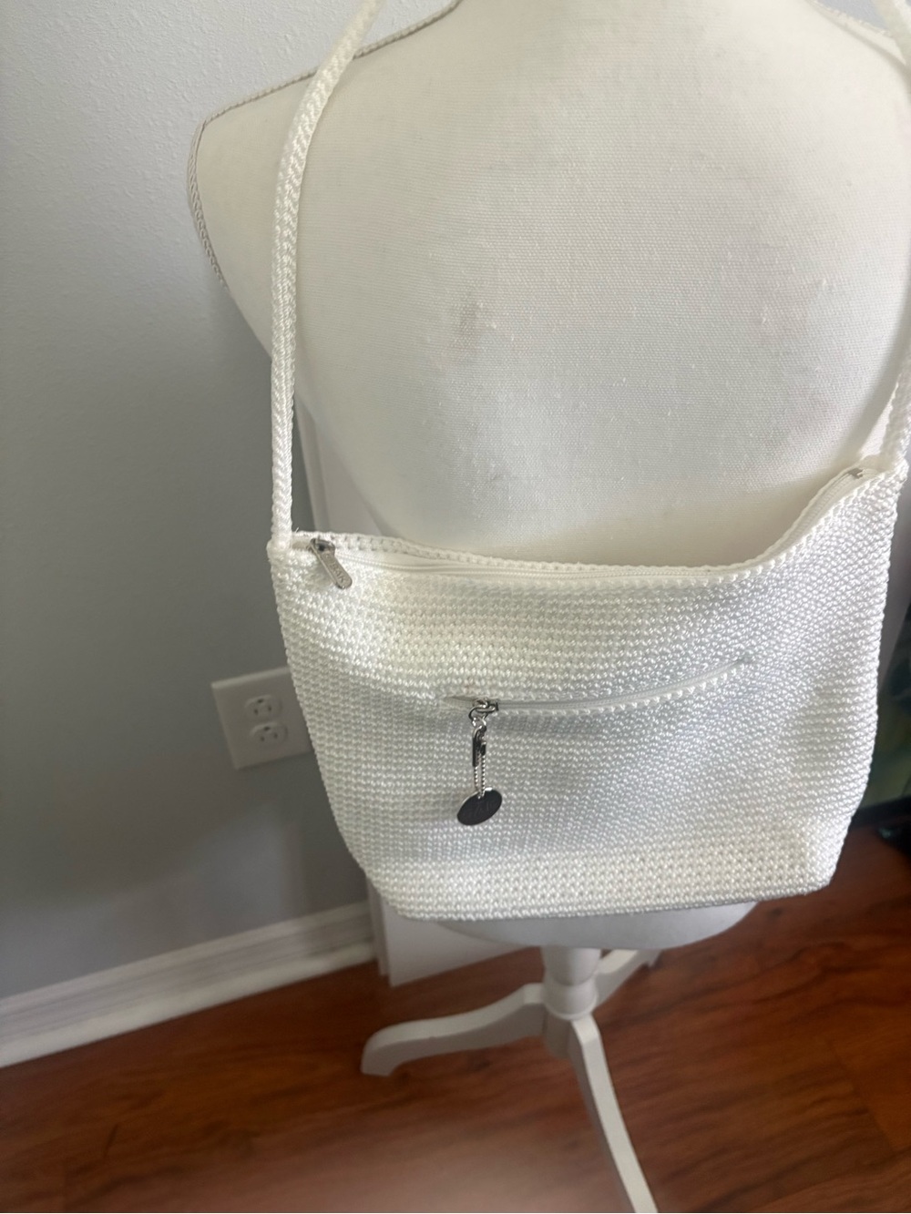 Classic Pure White Woven Lumi Crochet Sak Shoulder  Bag